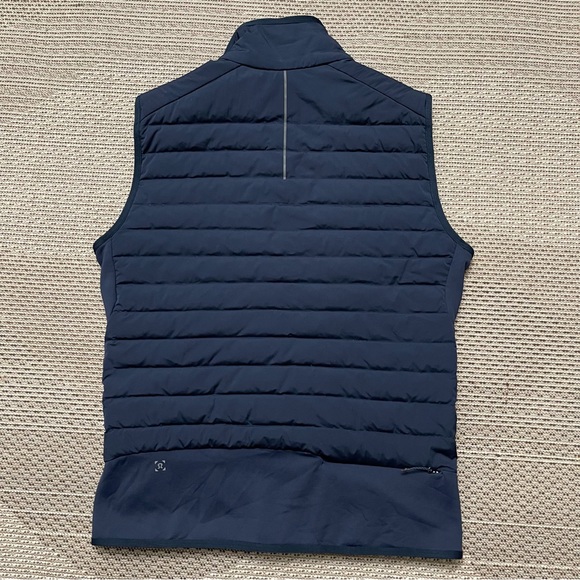 Lululemon Down For It All Vest Sz S In True Navy - Picture 9 of 11
